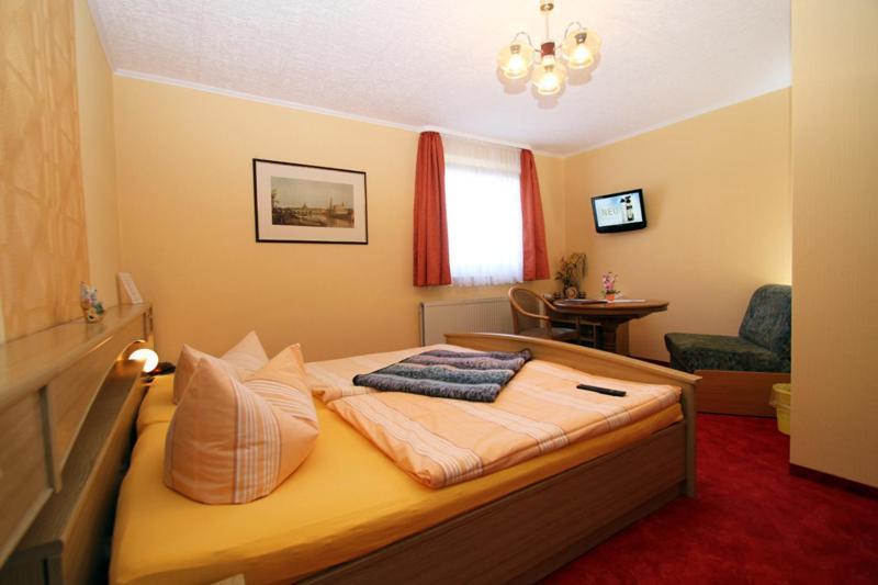 Familienhotel Zur Linde Panschwitz-Kuckau Habitación foto